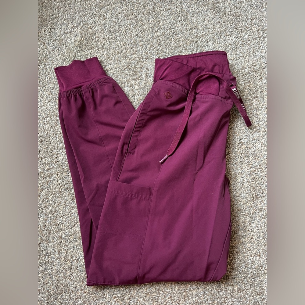 XS Med Couture Joggers Peaches. Color:Wine